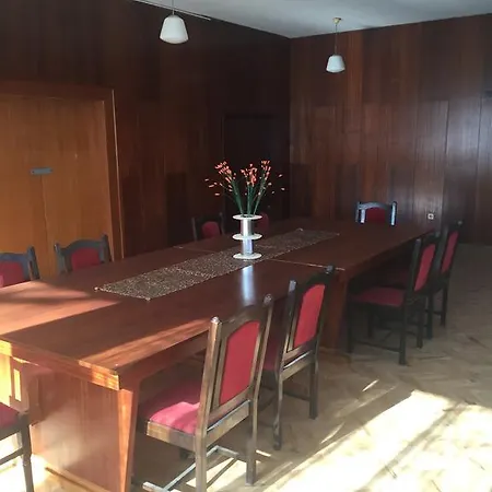Tango Otel 2*